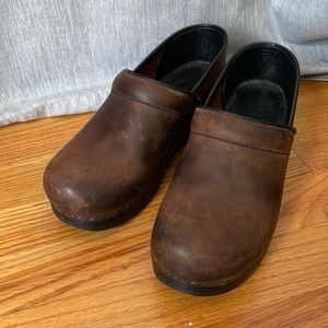 Dansko clogs Antique Brown
